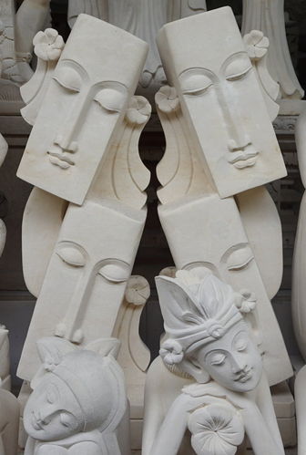 Steinfiguren - Primitiv face - aus Sandstein