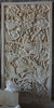 Wandrelief aus Sandstein; Motiv: Lotosblüte und Paradiesvogel